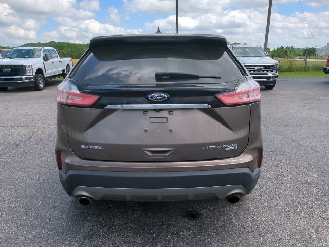 Used 2019 Ford Edge Titanium w/ Equipment Group 301A AWD/4WD image 10
