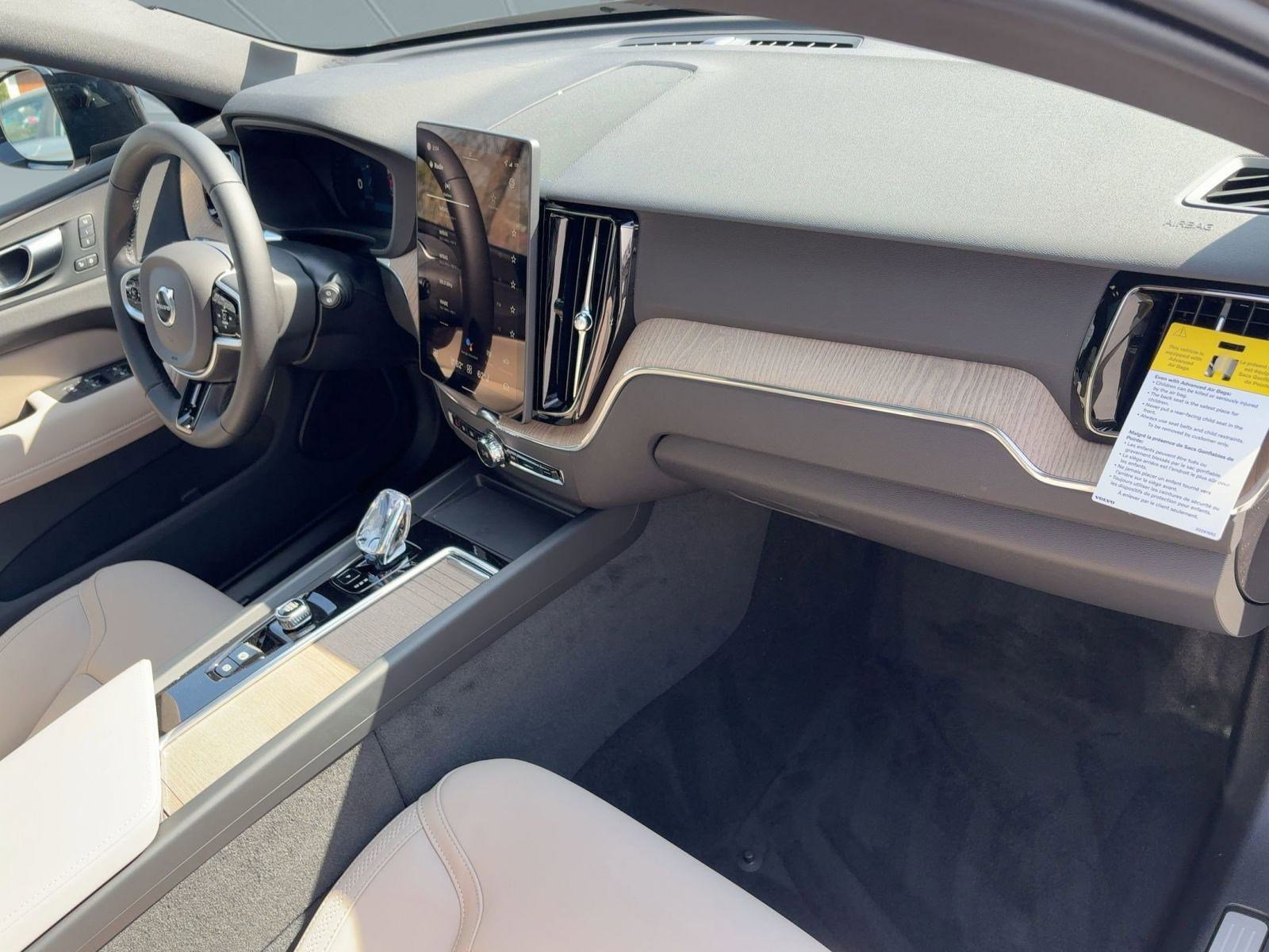 New 2026 Volvo XC60 T8 Plus w/ Protection Package Premier image 31