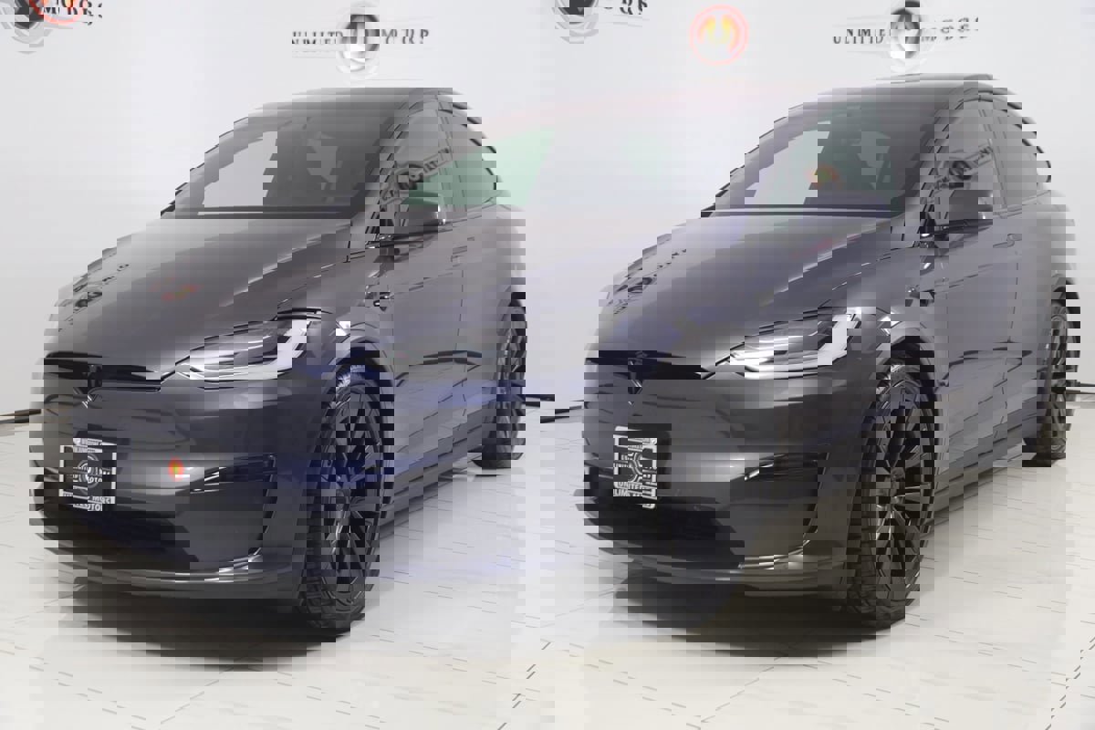 Used 2022 Tesla Model X image 5