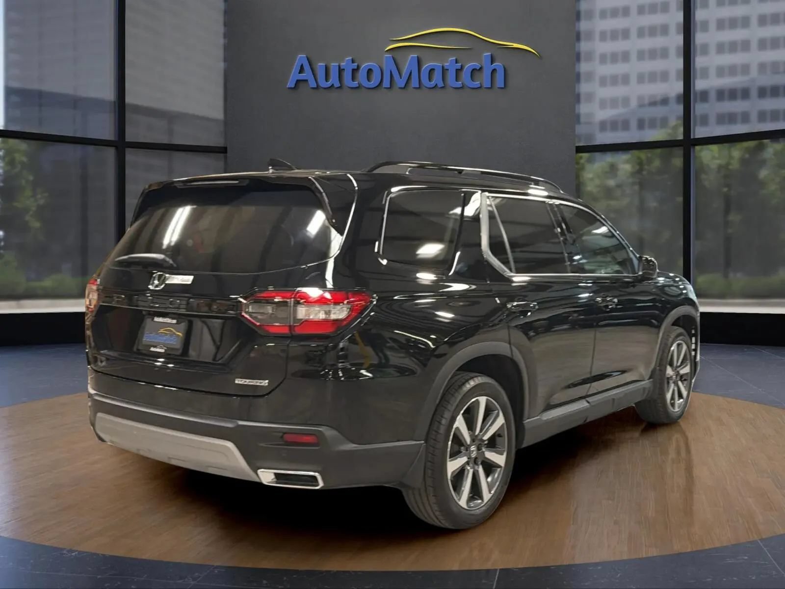 Used 2025 Honda Pilot Touring image 10