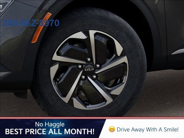 Used 2025 Kia Sportage LX image 9