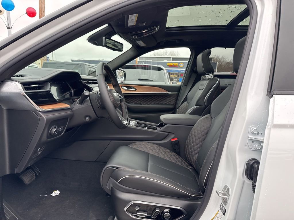 New 2026 Jeep Grand Cherokee L Summit AWD/4WD image 20