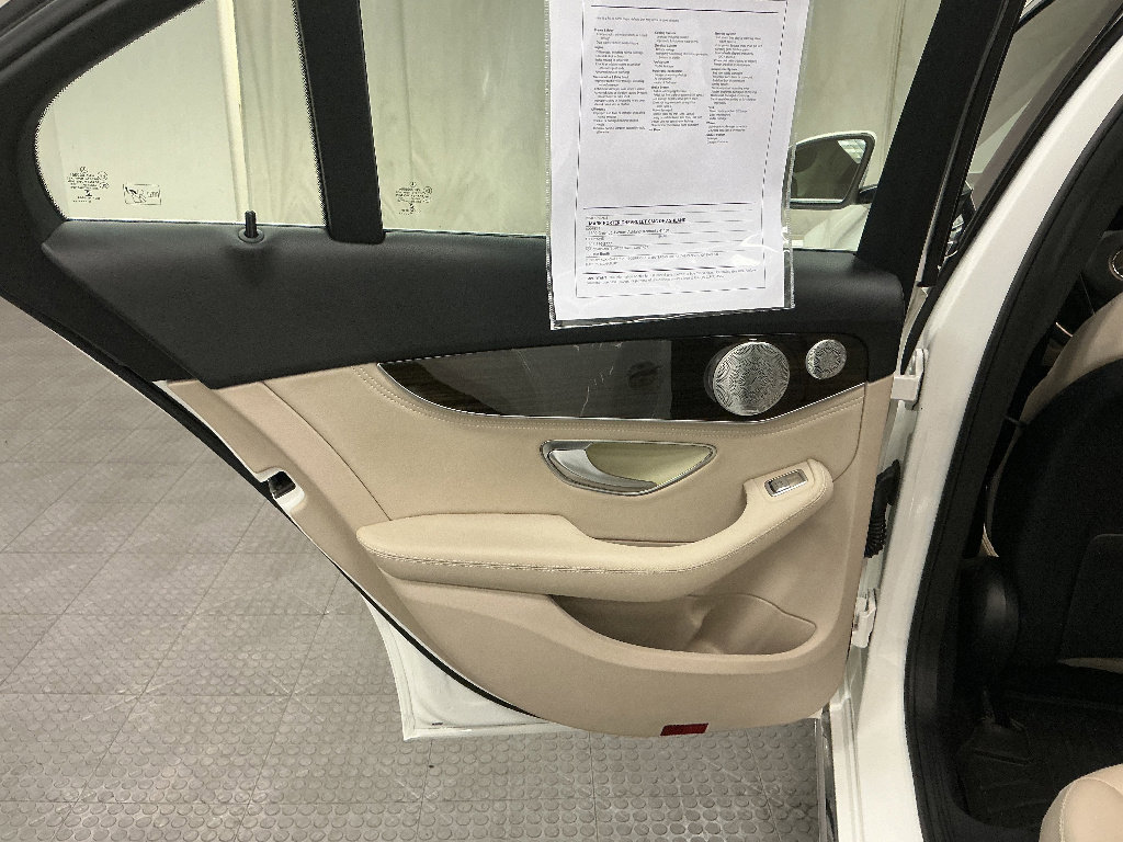 Used 2016 Mercedes-Benz C 300 4MATIC Sedan image 26