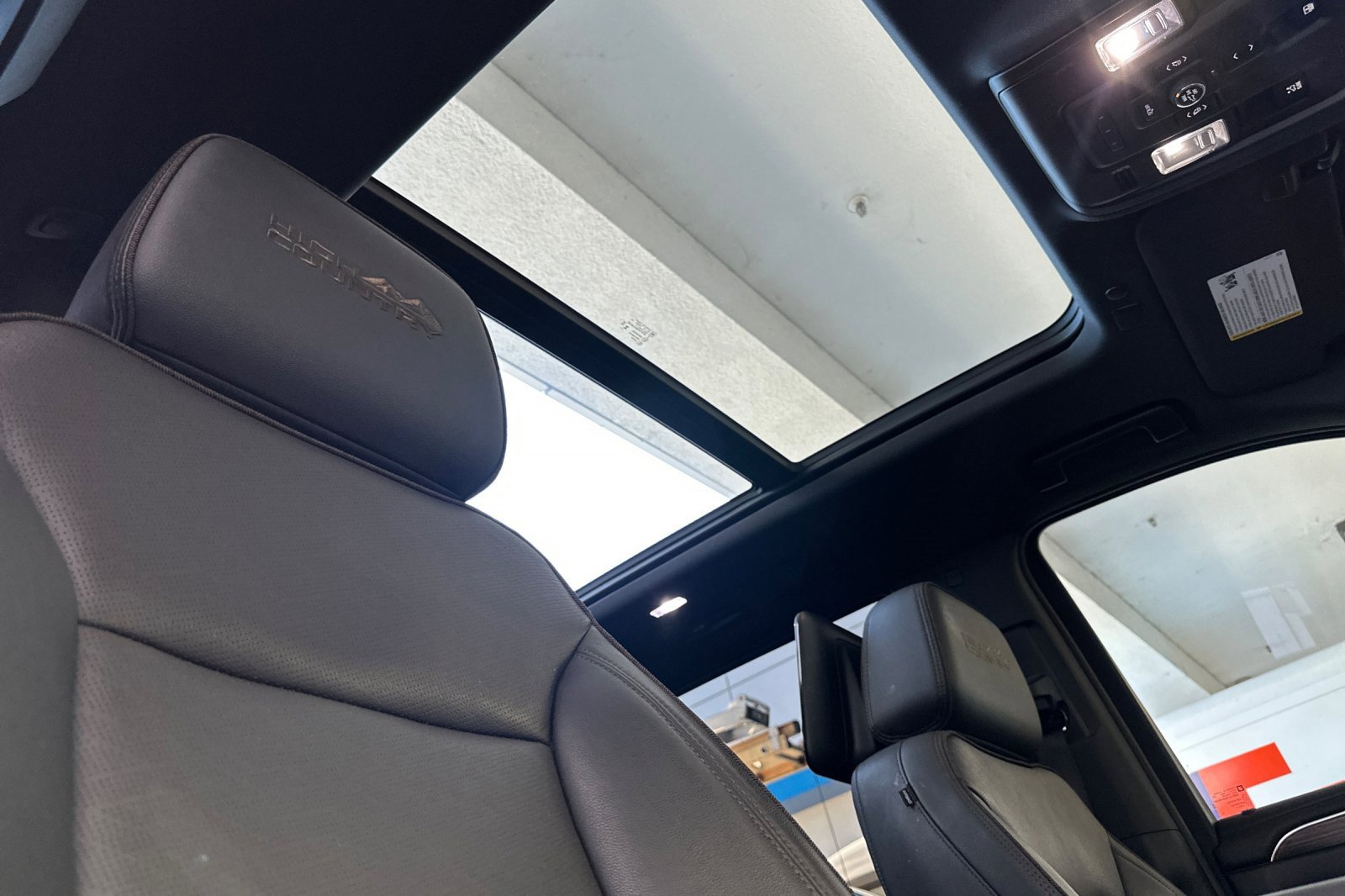 Used 2024 Chevrolet Tahoe High Country w/ Premium Package image 19