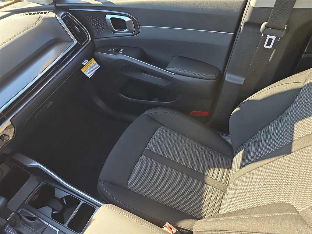New 2026 Kia Sorento LX image 17