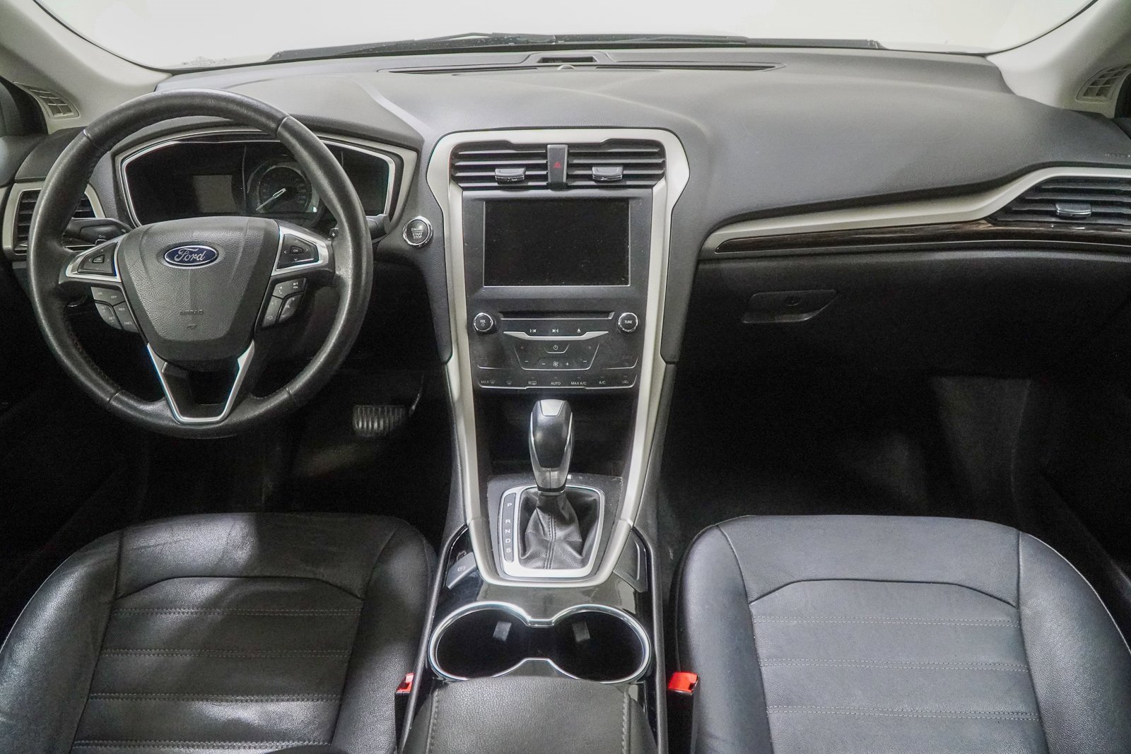 Used 2015 Ford Fusion SE w/ Equipment Group 202A image 23