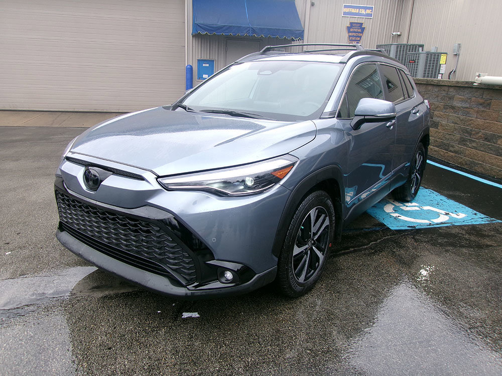 Used 2024 Toyota Corolla Cross XSE w/ Convenience Package image 1