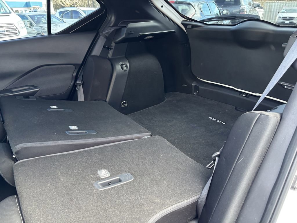 Used 2020 Nissan Kicks S image 26