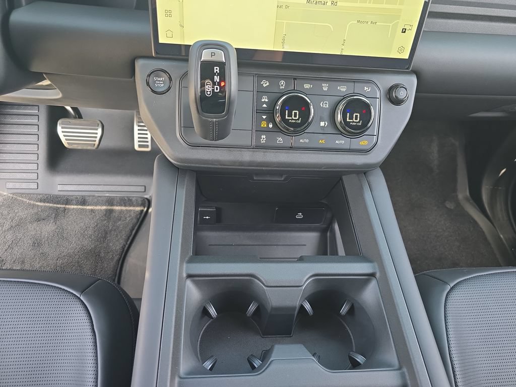 New 2026 Land Rover Defender 110 OCTA AWD/4WD image 26