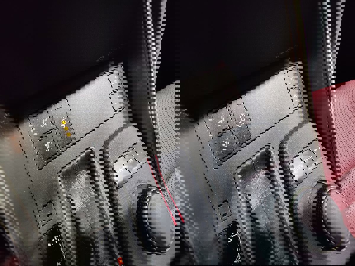 Used 2019 Lexus IS 300 F Sport w/ F Sport Package image 31