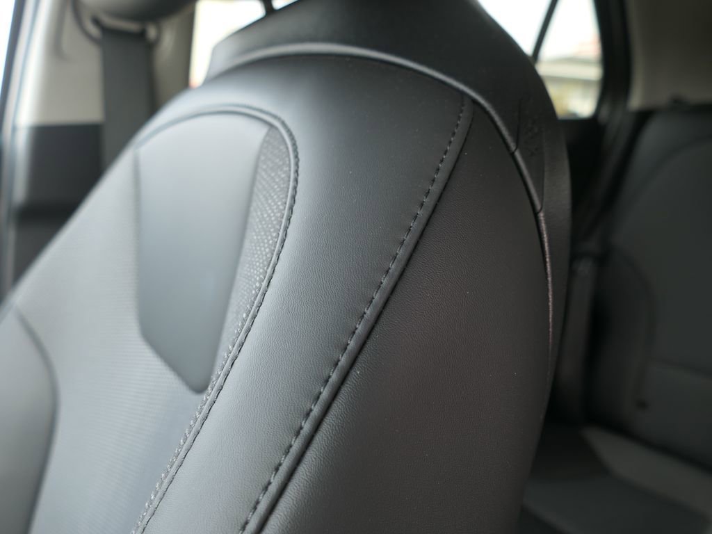 Used 2025 Kia Niro EX image 12