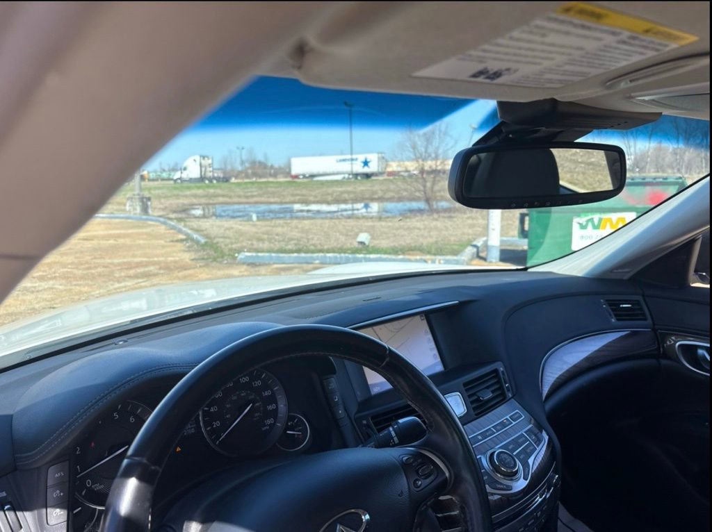 Used 2019 INFINITI Q70 L 5.6 w/ Sensory Package image 15