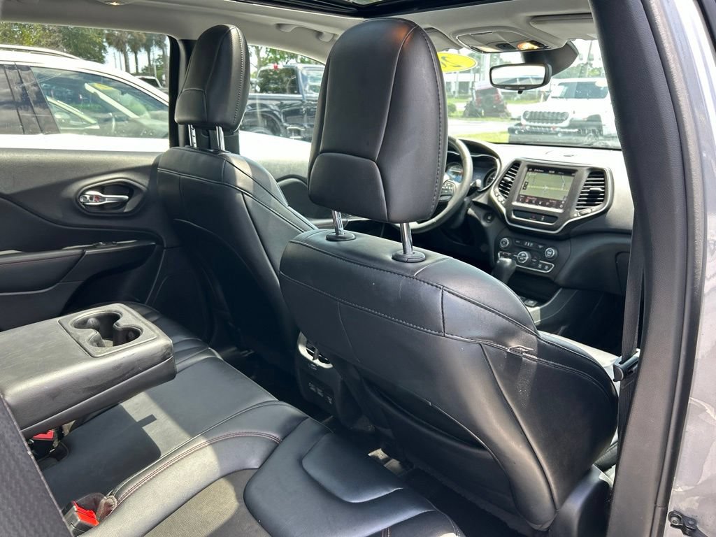 Used 2022 Jeep Cherokee Trailhawk w/ Sun, Sound & Nav Group AWD/4WD image 45