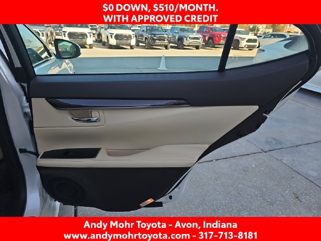 Used 2016 Lexus ES 350 w/ Luxury Package w/Wood Trim FWD image 35