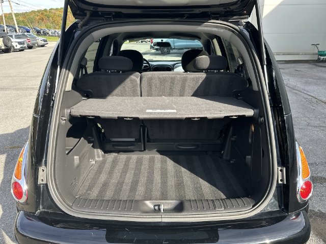 Used 2004 Chrysler PT Cruiser FWD image 28