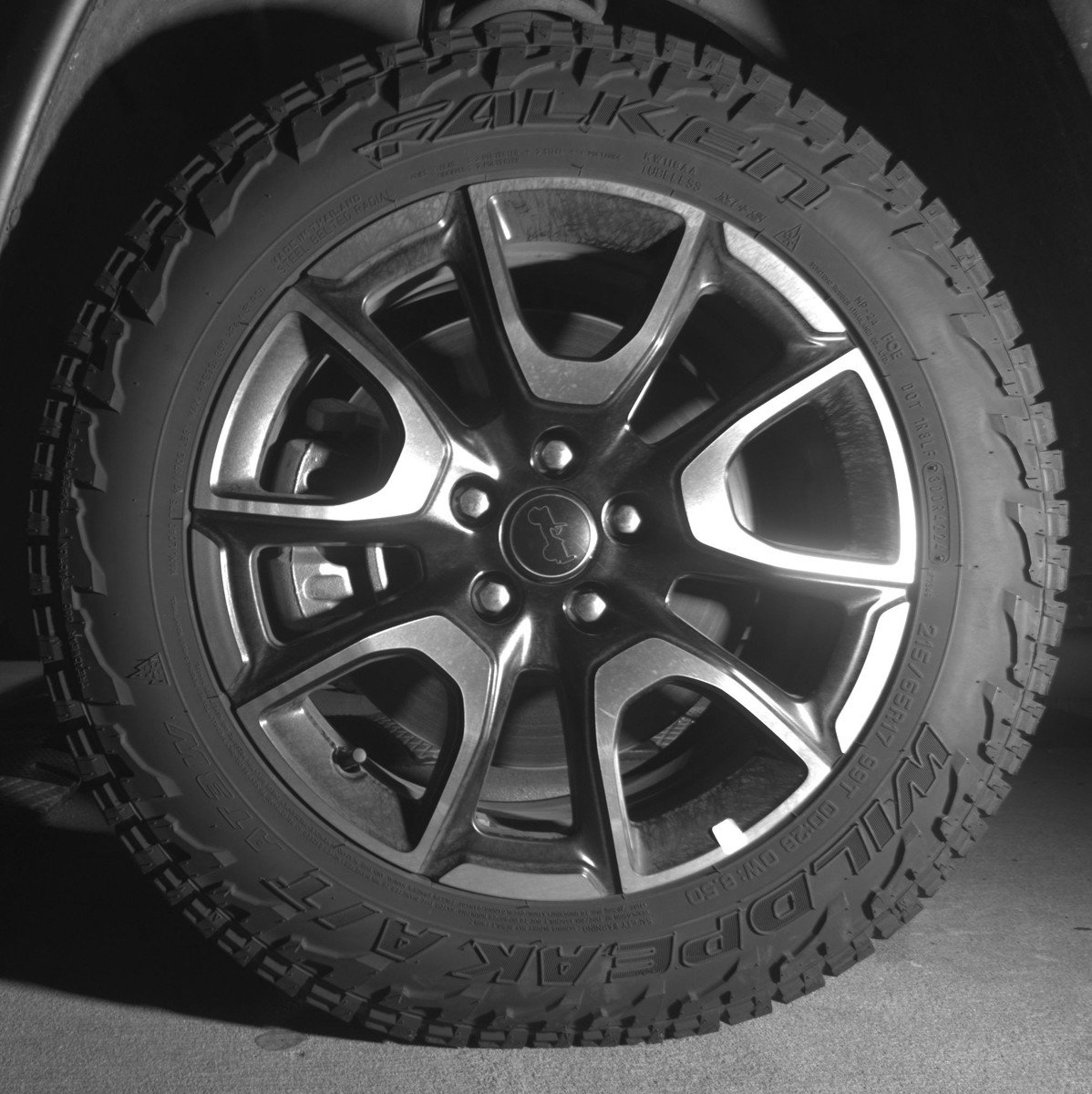 Used 2025 Jeep Compass Trailhawk image 12