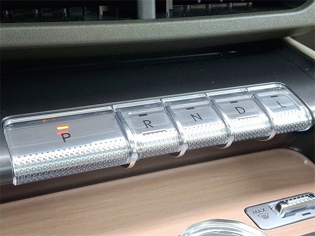 Used 2024 Lincoln Nautilus Reserve w/ Equipment Group 203A image 15