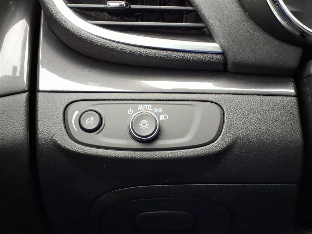 Certified 2022 Buick Encore Preferred w/ Safety Package image 28