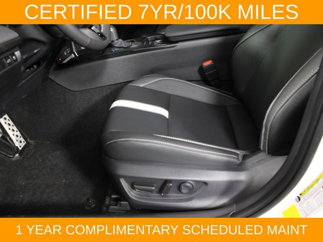 Used 2025 Toyota Camry SE FWD image 18