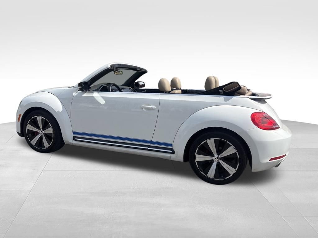 Used 2013 Volkswagen Beetle 2.0T image 15