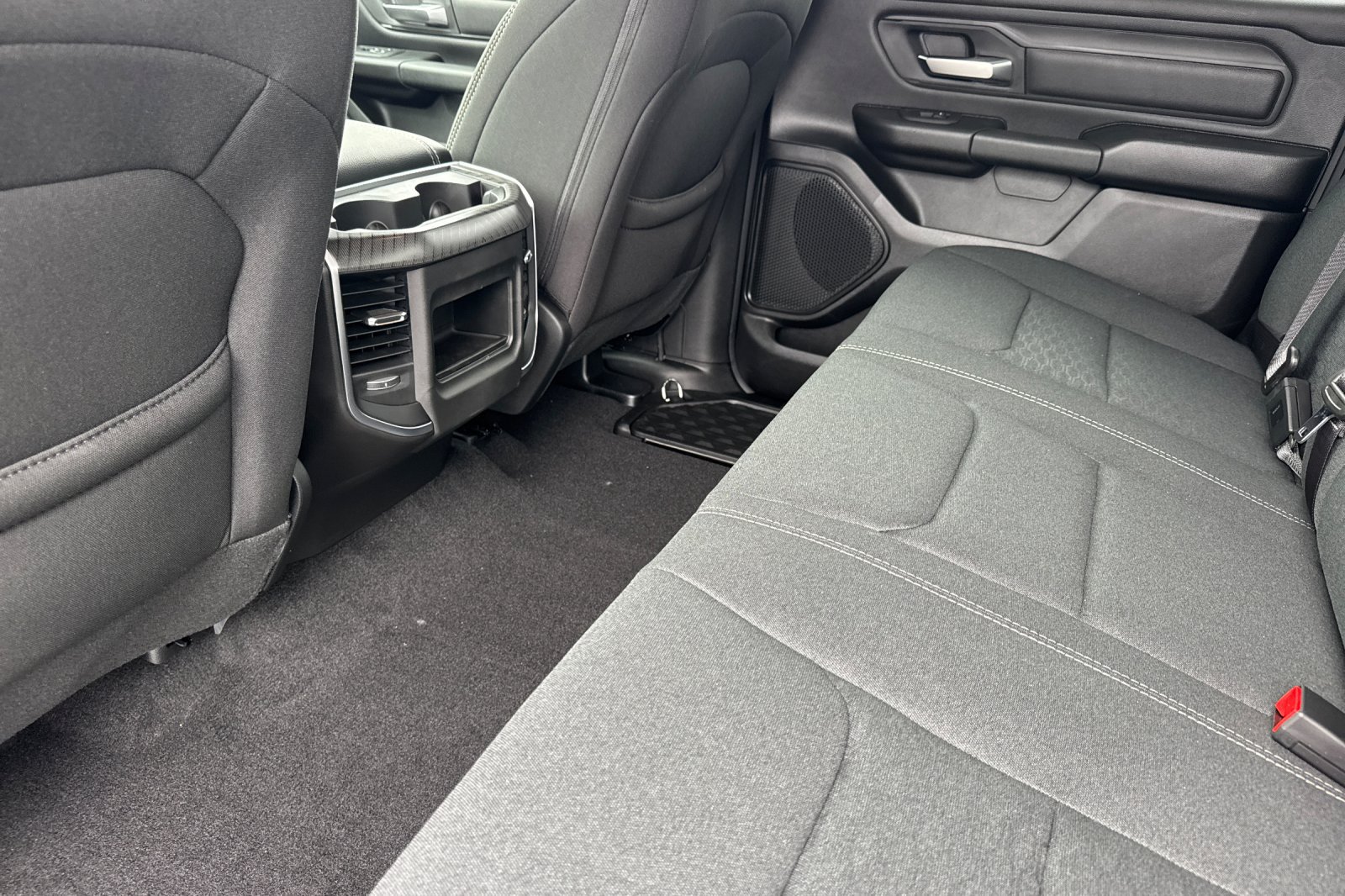 New 2026 RAM 1500 Express AWD/4WD image 11