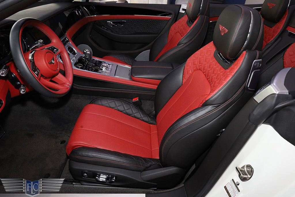 Used 2022 Bentley Continental GT V8 image 15