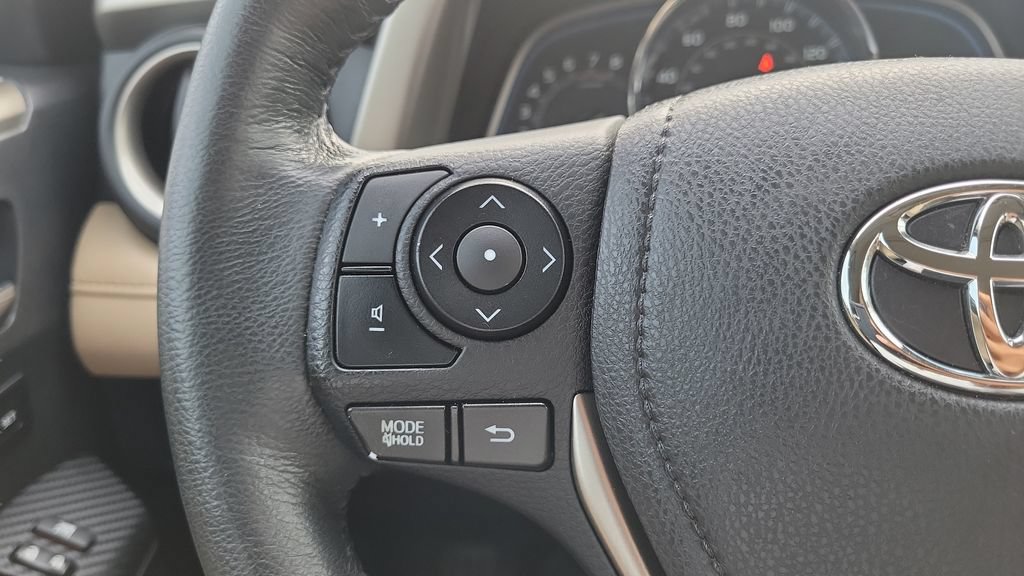 Used 2015 Toyota RAV4 Limited w/ Technology Package FWD image 20