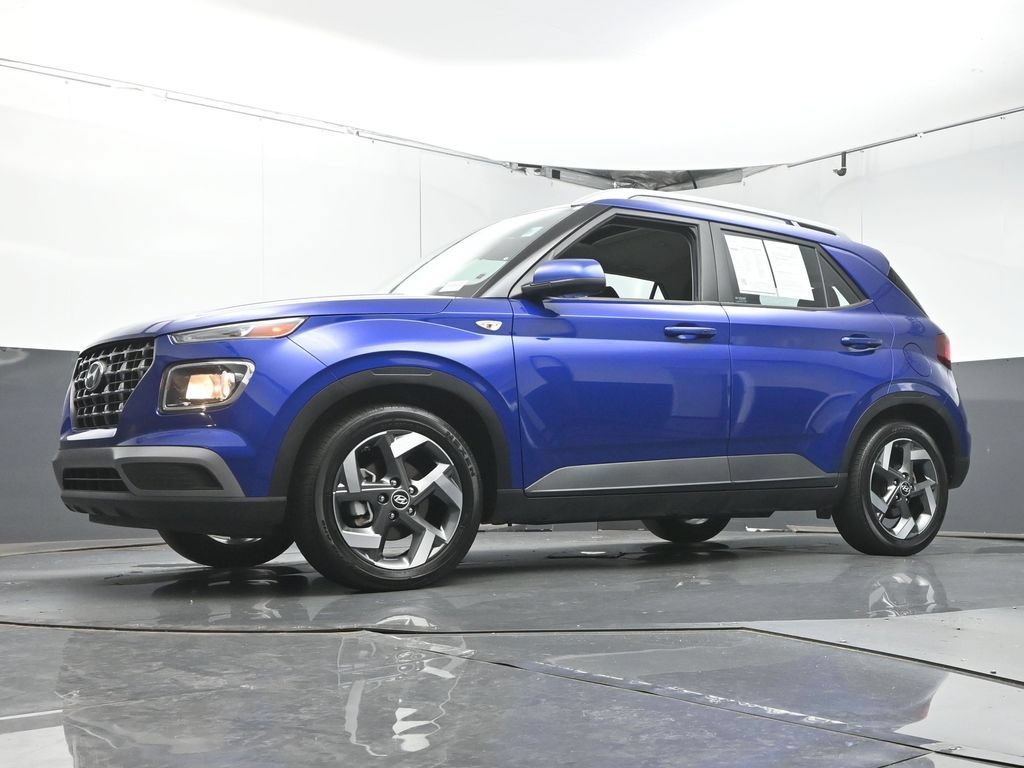 Used 2024 Hyundai Venue SEL FWD image 35