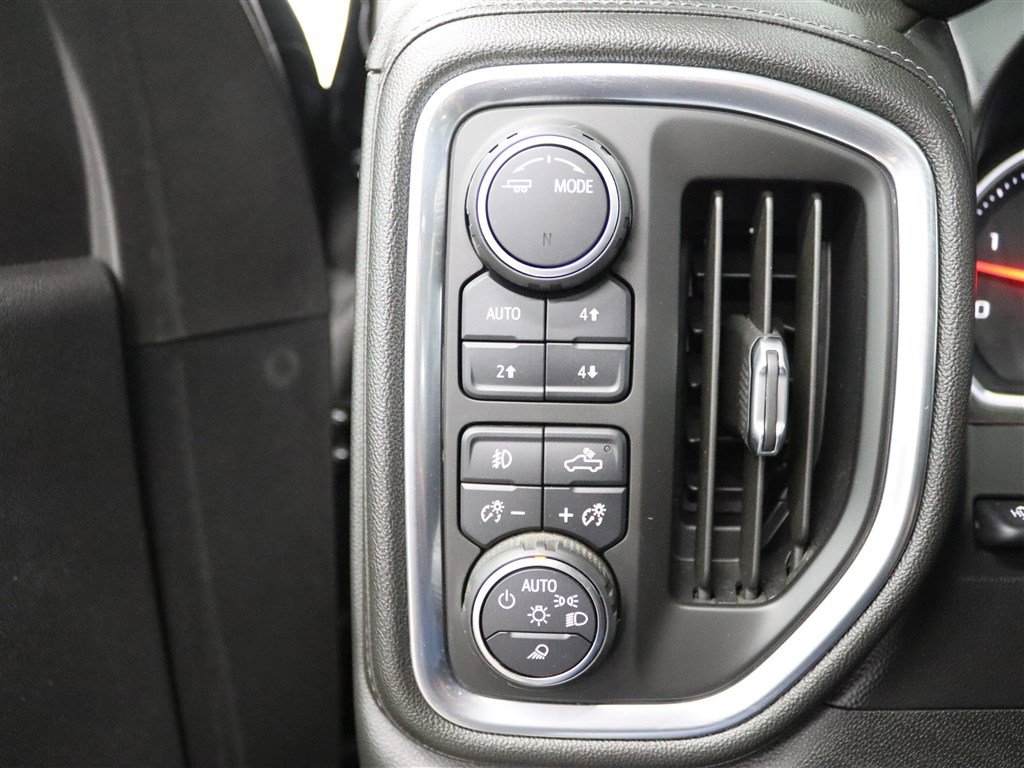 Used 2020 Chevrolet Silverado 3500 High Country w/ Z71 Off-Road Package image 29