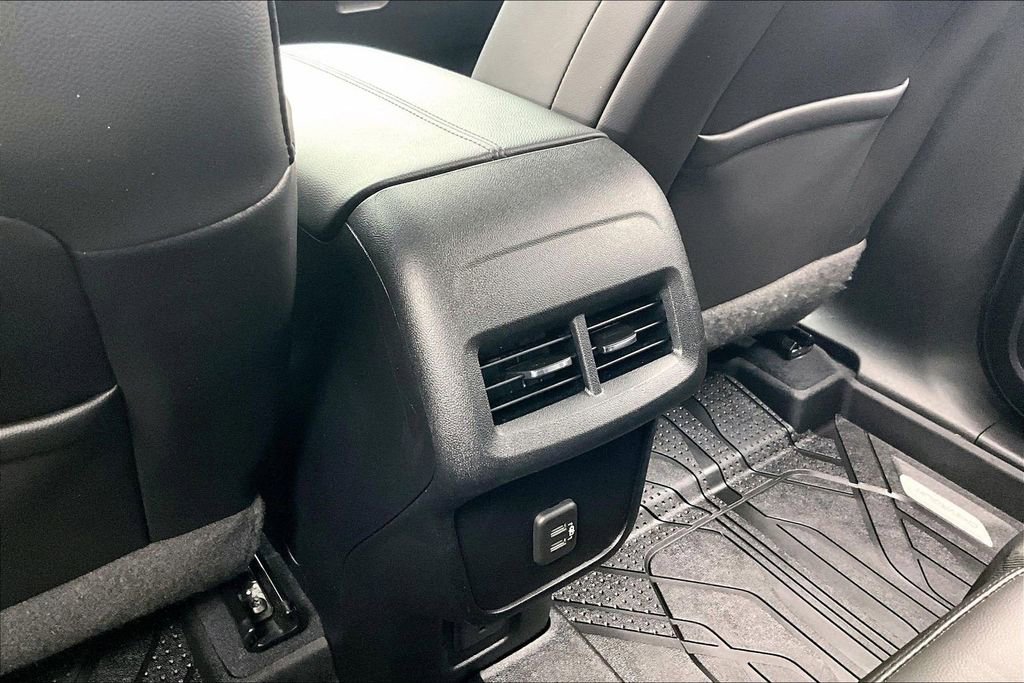 Used 2020 Chevrolet Equinox Premier w/ Premier Redline Edition image 33