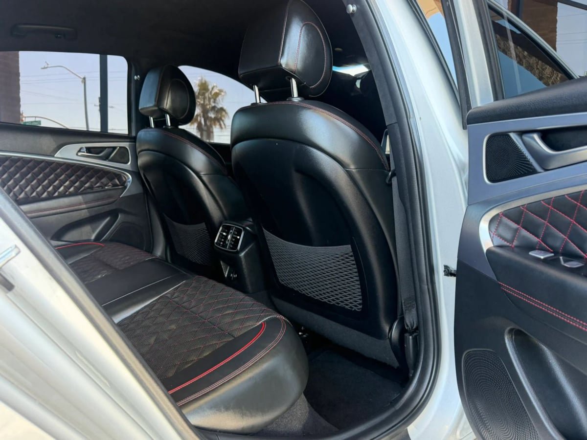 Used 2019 Genesis G70 3.3T Advanced w/ Sport Package RWD image 34
