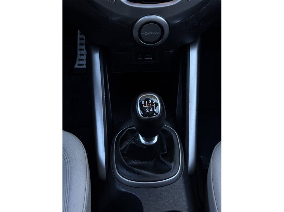Used 2013 Hyundai Veloster w/ Style Pkg FWD image 14