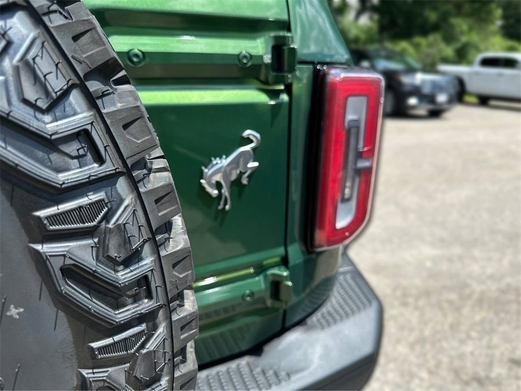 New 2025 Ford Bronco Badlands image 11