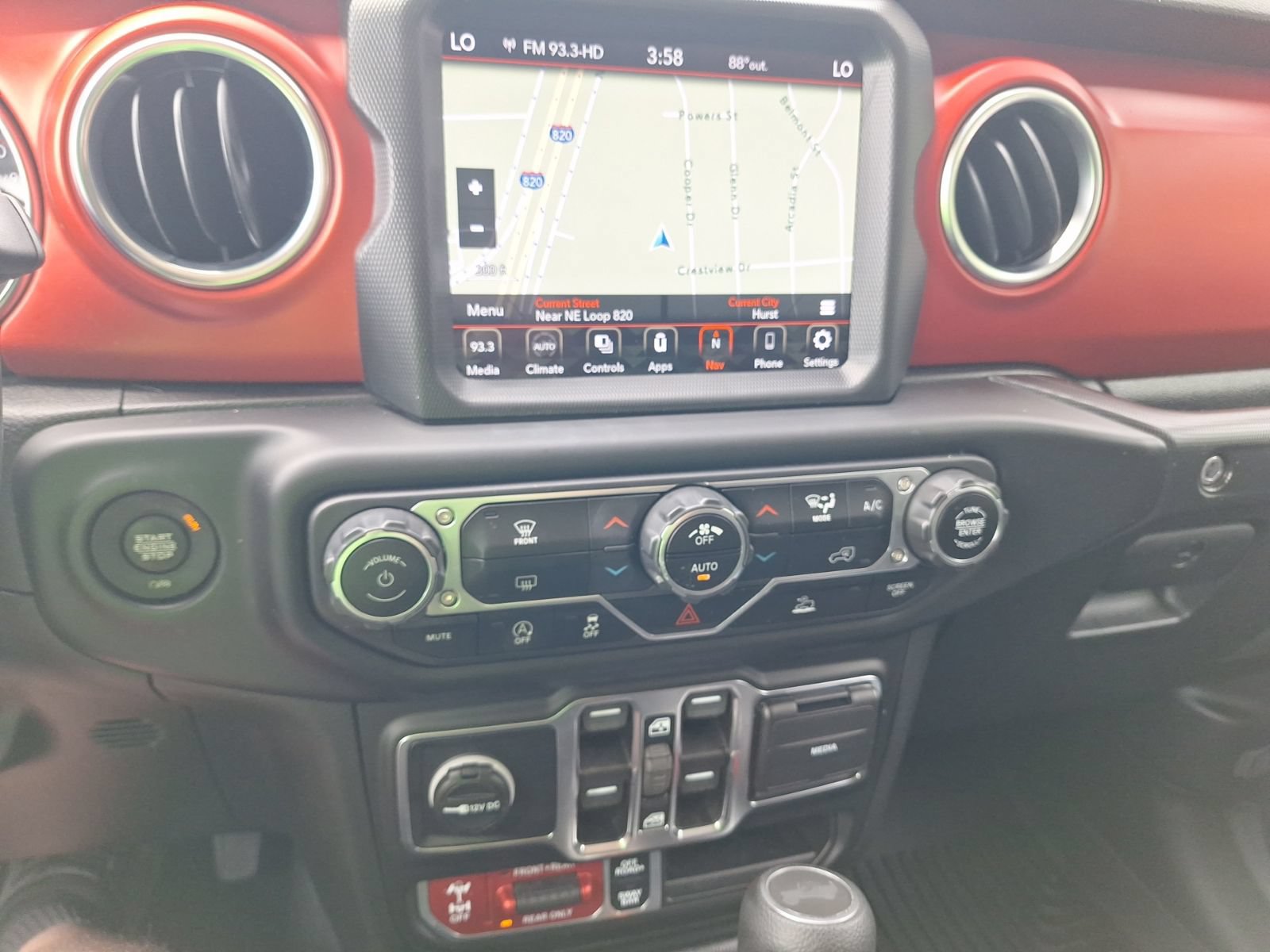 Used 2021 Jeep Wrangler Unlimited Rubicon AWD/4WD image 29