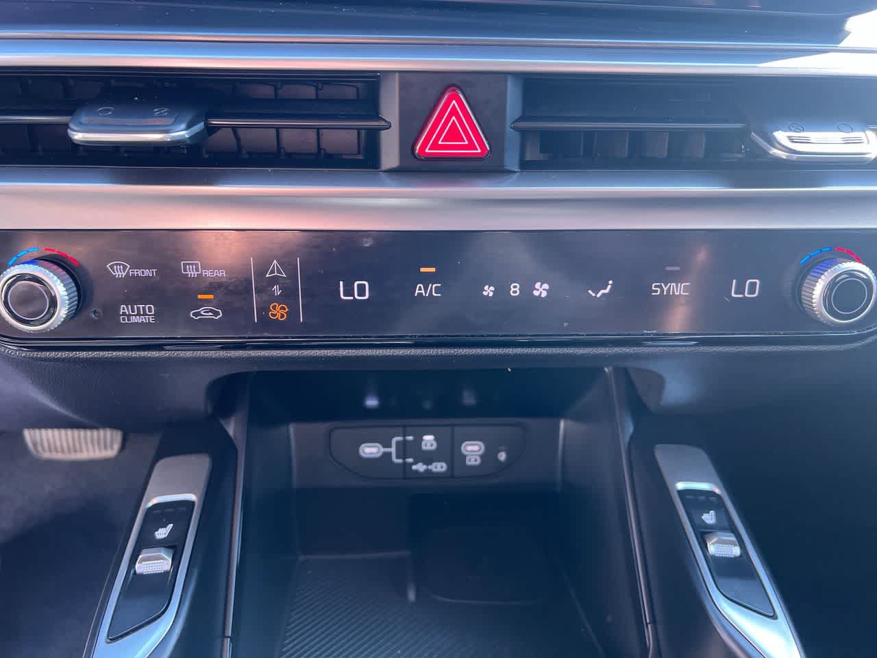 Certified 2024 Kia Sorento X-Line EX AWD/4WD image 19