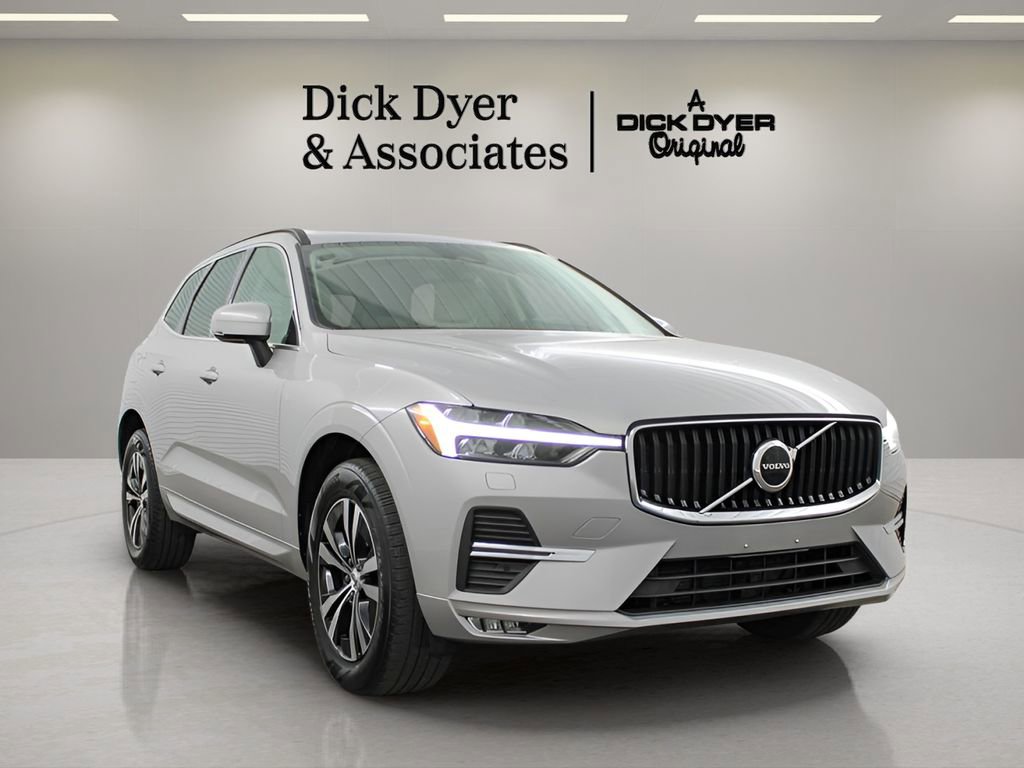 Used 2023 Volvo XC60 B5 Core w/ Climate Package AWD/4WD image 9