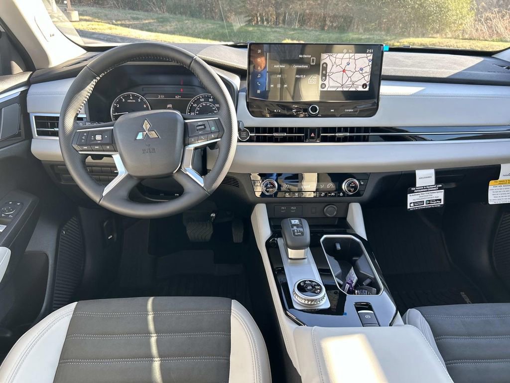New 2026 Mitsubishi Outlander SE FWD image 16