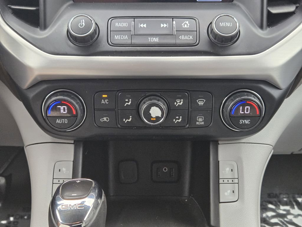 Used 2019 GMC Acadia SLT FWD image 18