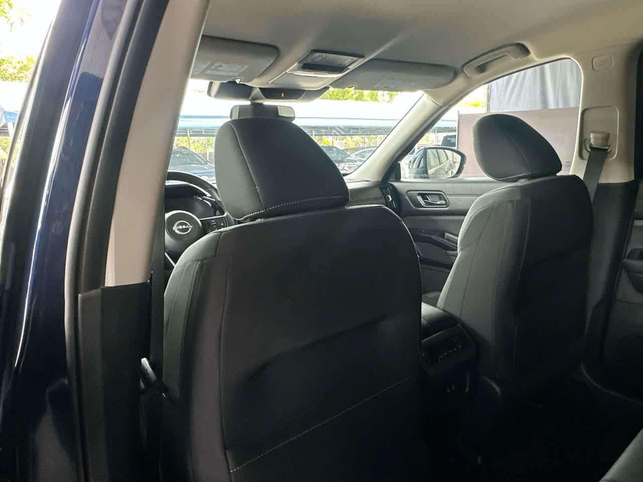 Used 2025 Nissan Pathfinder SV AWD/4WD image 23