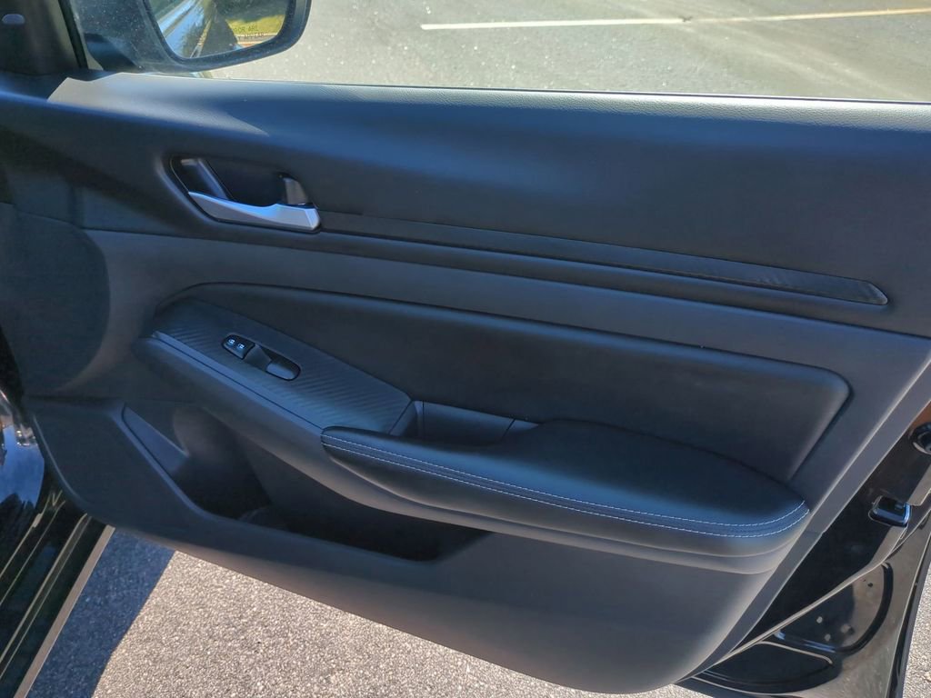 Certified 2024 Nissan Altima 2.5 SV image 37