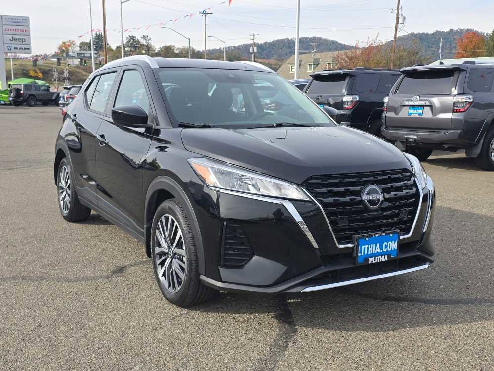 Used 2023 Nissan Kicks SV image 7