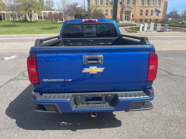 Used 2018 Chevrolet Colorado Z71 w/ LPO, Premium Interior Package AWD/4WD image 4