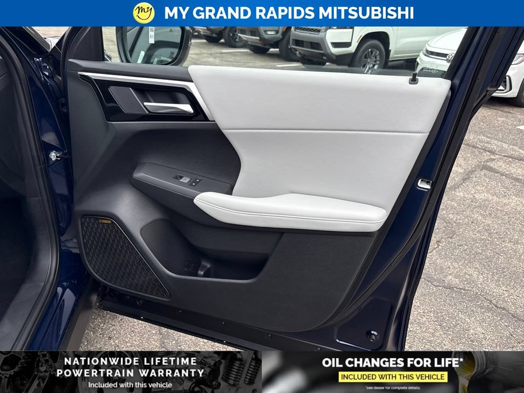 New 2026 Mitsubishi Outlander SE AWD/4WD image 15