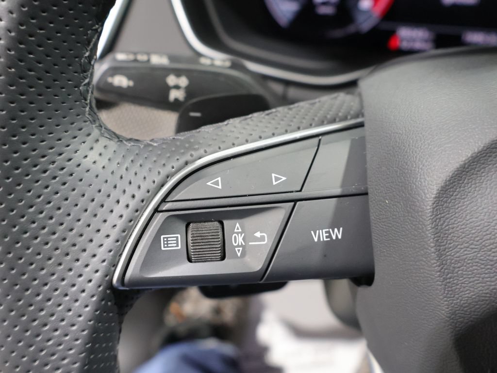 Used 2025 Audi SQ5 Premium Plus AWD/4WD image 31