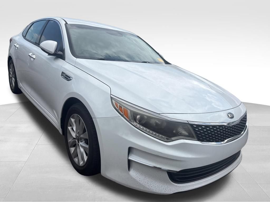 Used 2018 Kia Optima EX FWD image 5
