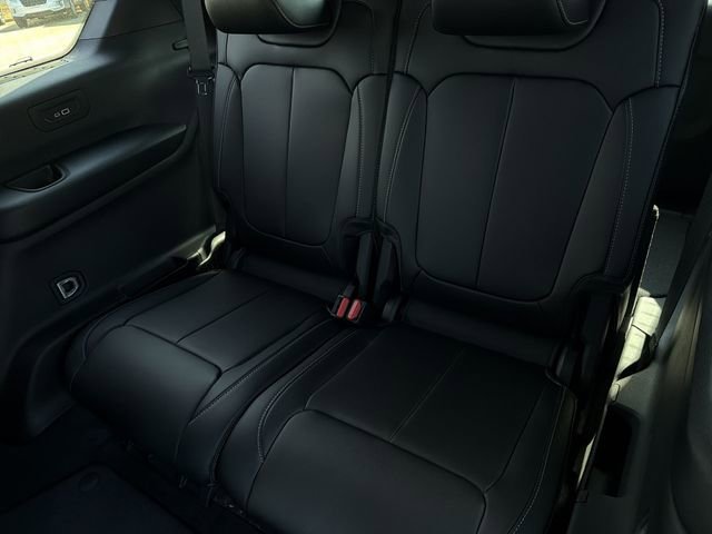 New 2026 Jeep Grand Cherokee L Limited w/ Limited Altitude Package image 20