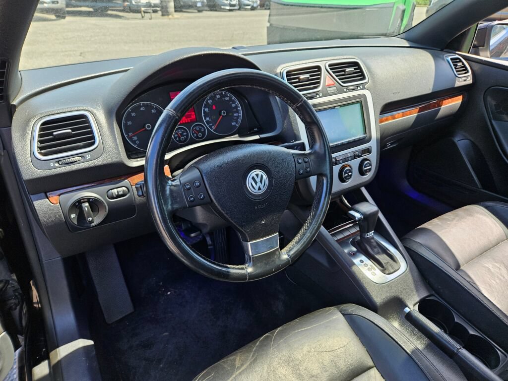 Used 2009 Volkswagen Eos Lux FWD image 13