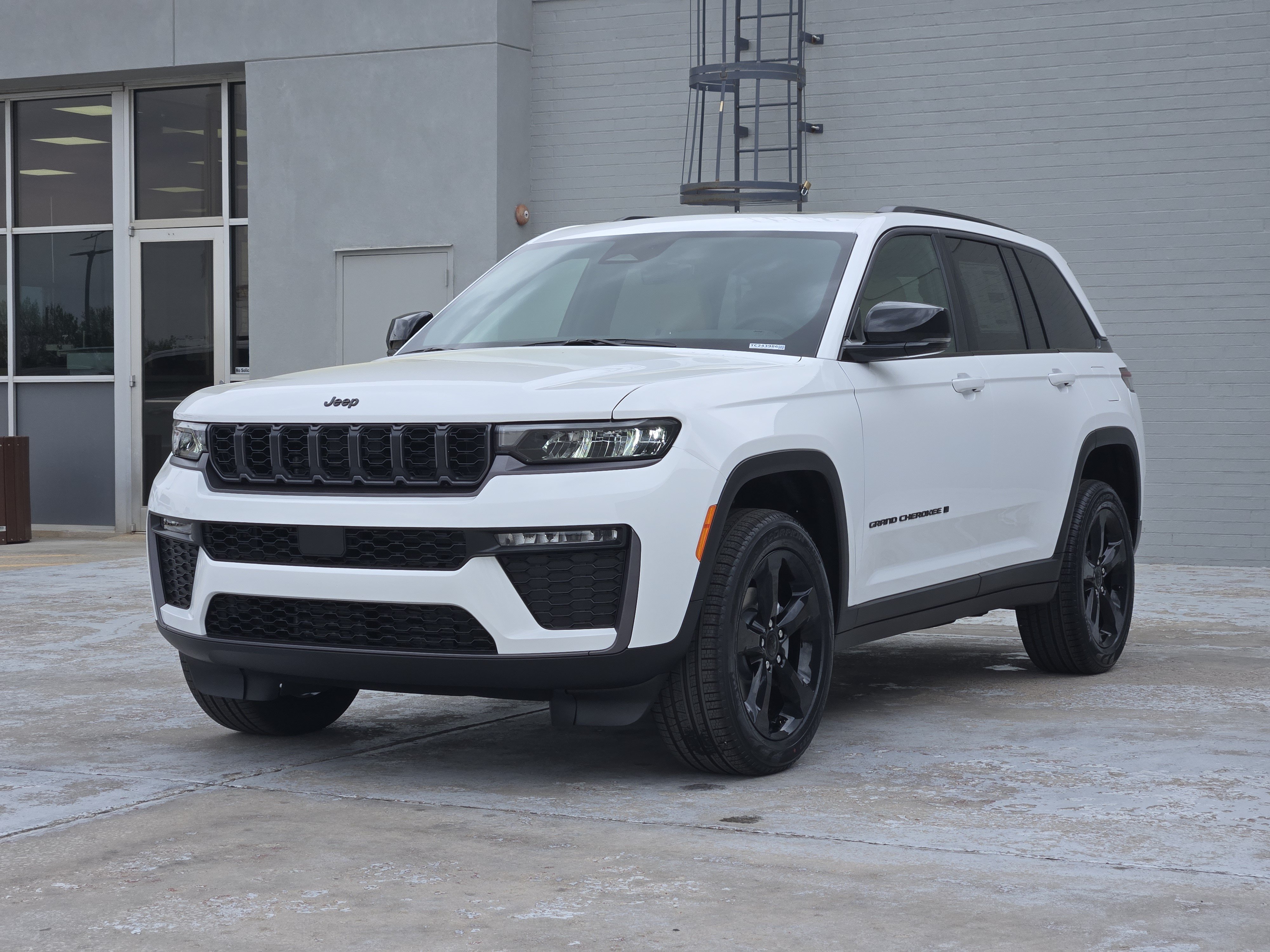 New 2026 Jeep Grand Cherokee Limited w/ Limited Altitude Package AWD/4WD image 2