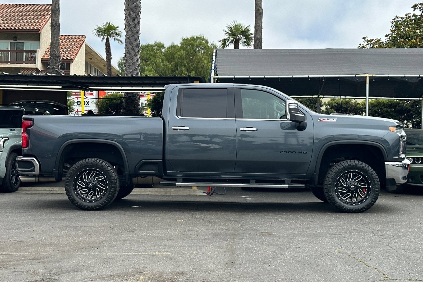 Used 2020 Chevrolet Silverado 2500 LTZ w/ LTZ Plus Package RWD image 3
