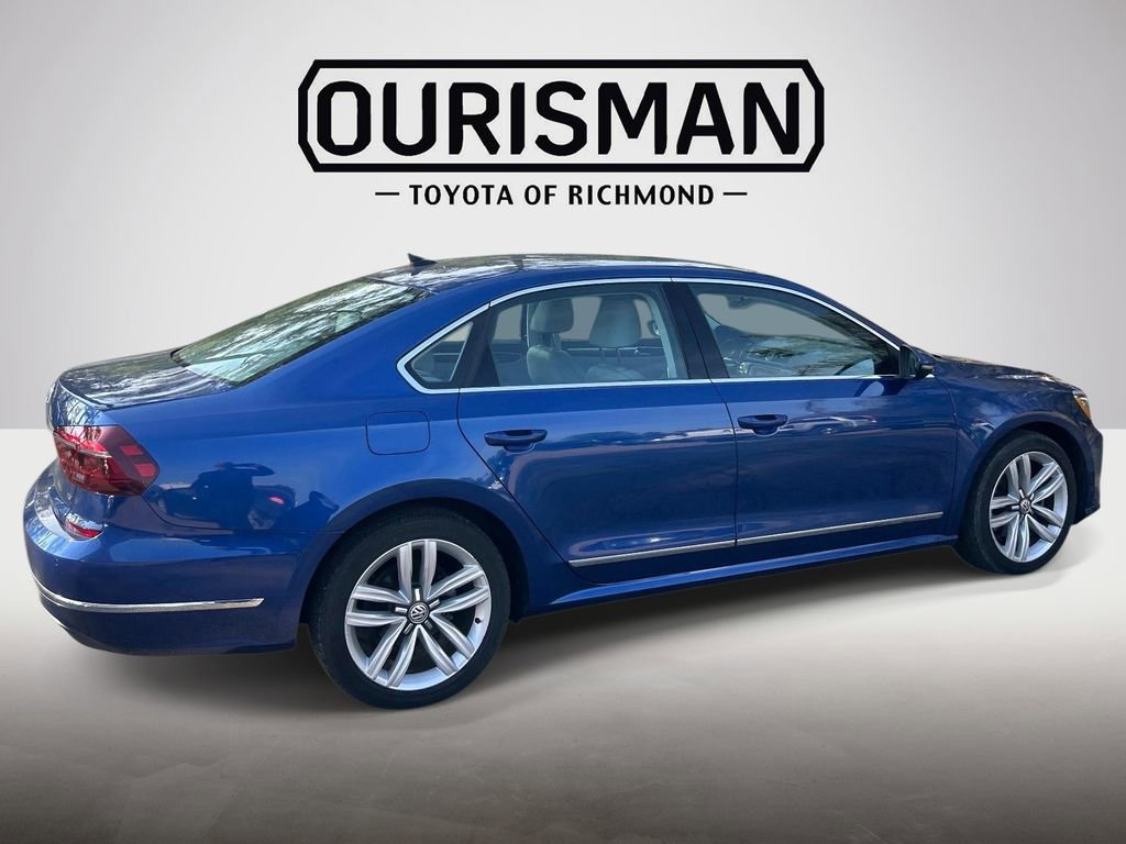 Used 2017 Volkswagen Passat 1.8T SE image 3